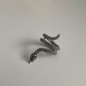 Gorgeous Cobra Ring